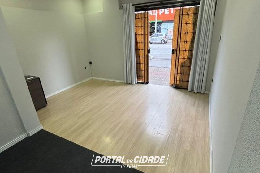 Sala Comercial para alugar - 18m&sup2; - Centro