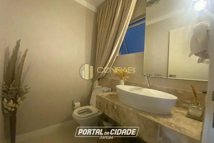 Apartamento &agrave; venda - 127m&sup2; - Meia Praia