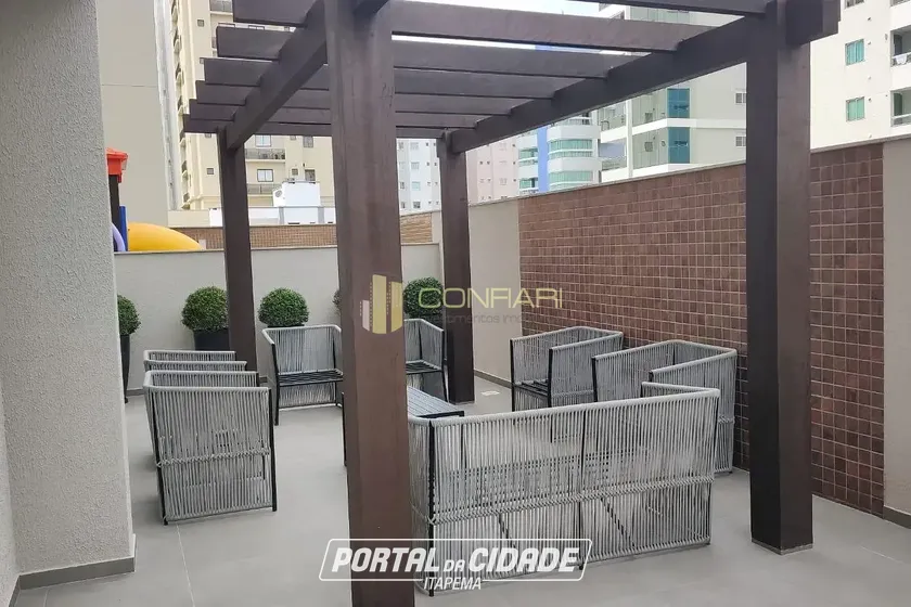 Apartamento &agrave; venda - 18250m&sup2; - meia praia