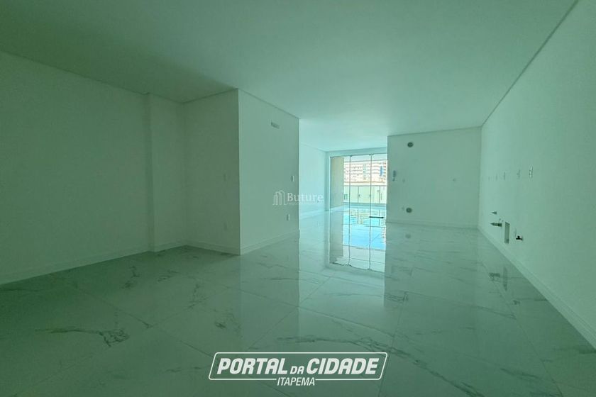 Apartamento &agrave; venda - 159m&sup2; - Meia Praia