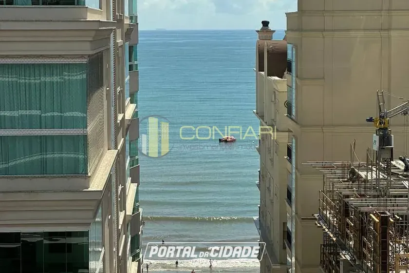 Apartamento &agrave; venda - 285m&sup2; - meia praaia