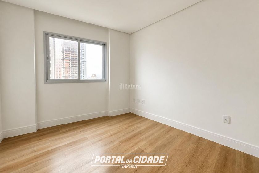 Apartamento &agrave; venda - 130m&sup2; - Centro
