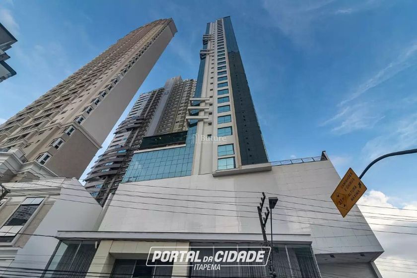 Apartamento &agrave; venda - 180m&sup2; - Centro