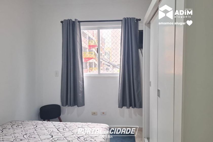 Apartamento para alugar - 111m&sup2; - Meia Praia