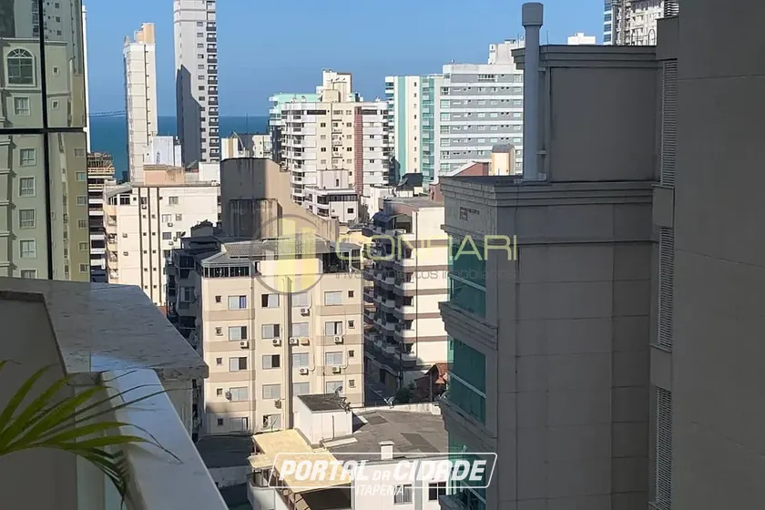Apartamento para alugar - 150m&sup2; - Meia Praia