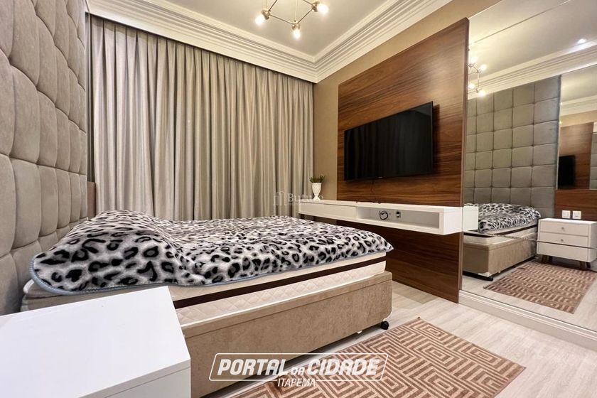 Apartamento &agrave; venda - 168m&sup2; - Meia Praia