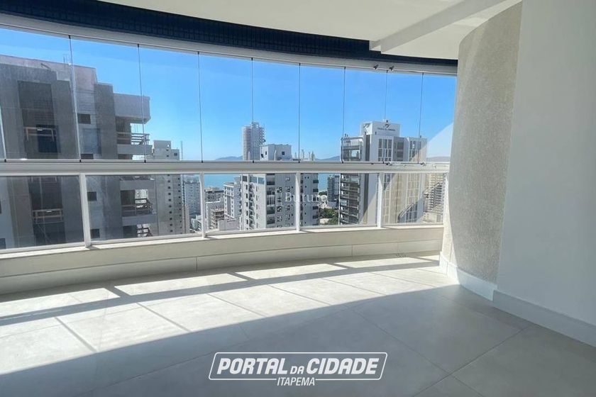 Apartamento &agrave; venda - Meia Praia
