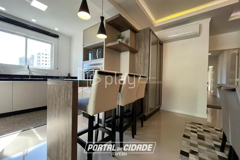 Apartamento &agrave; venda - 150m&sup2; - Meia Praia