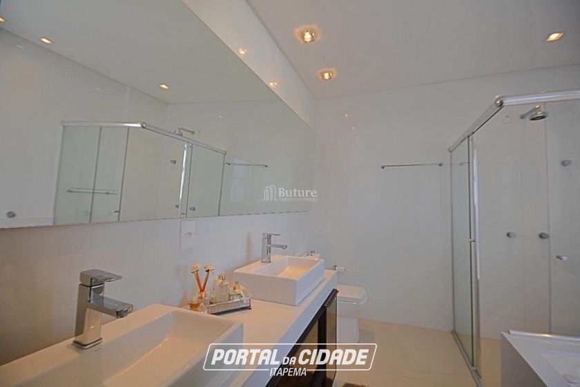 Apartamento &agrave; venda - 208m&sup2; - Meia Praia