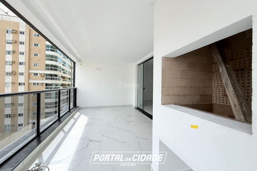 Apartamento &agrave; venda - 160m&sup2; - Meia Praia