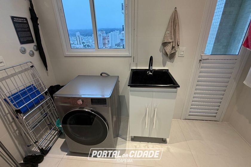 Apartamento para alugar - 115m&sup2; - Meia Praia