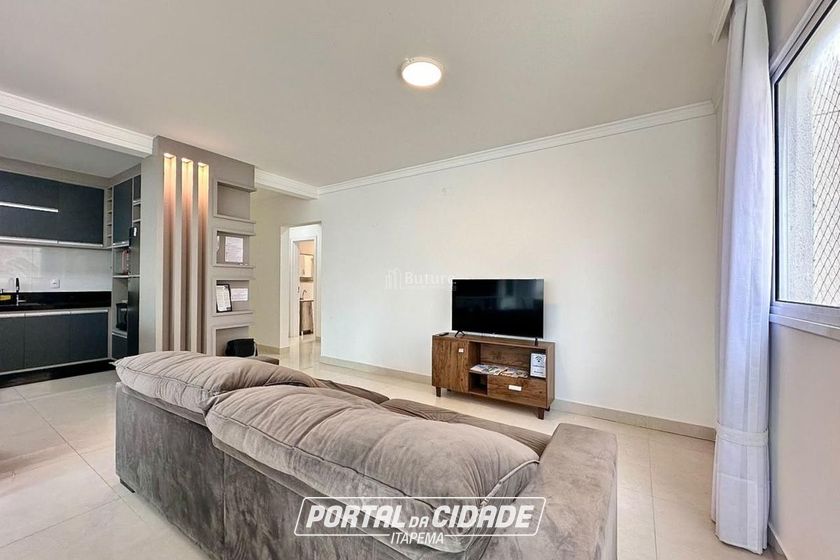 Apartamento &agrave; venda - 110m&sup2; - Meia Praia