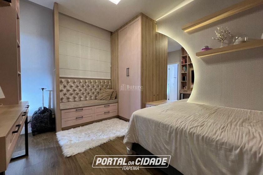 Apartamento &agrave; venda - 260m&sup2; - Meia Praia