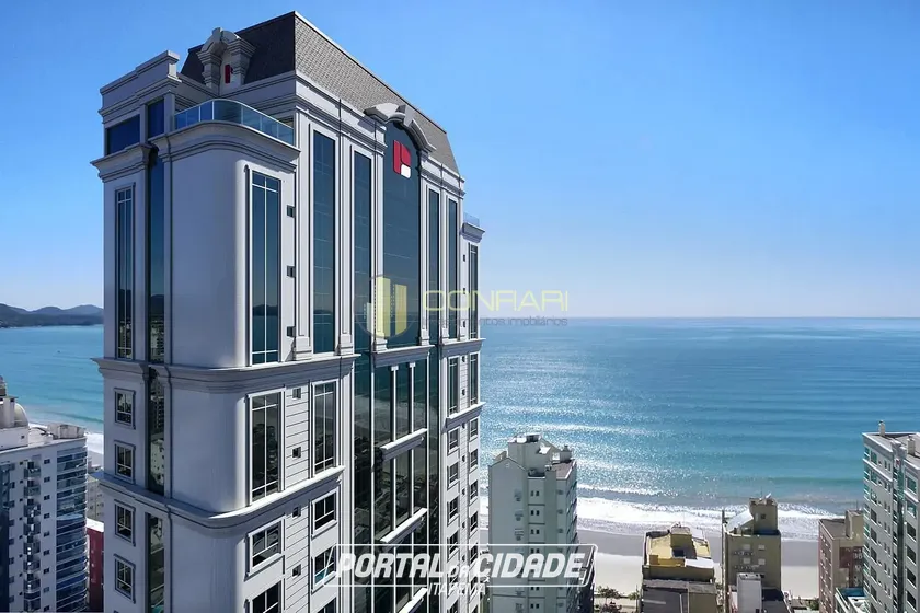 Apartamento &agrave; venda - 282m&sup2; - Meia Praia