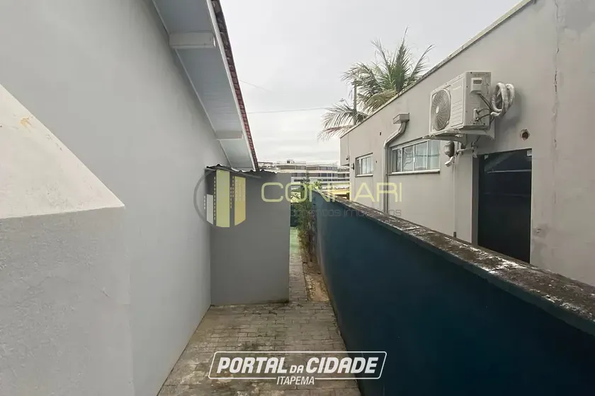 Casa para alugar - 222m&sup2; - pereque