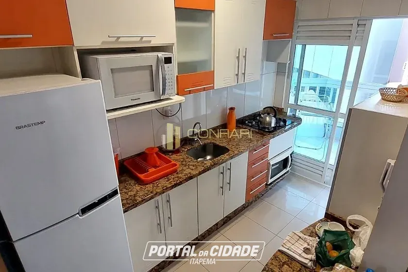 Apartamento para alugar - 106m&sup2; - MEIA PRAIA