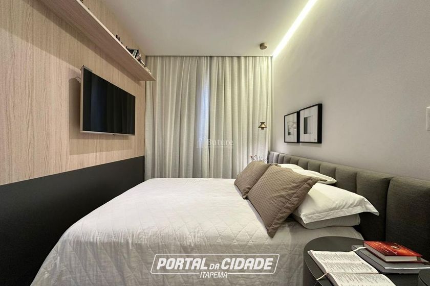 Apartamento &agrave; venda - 134m&sup2; - Meia Praia