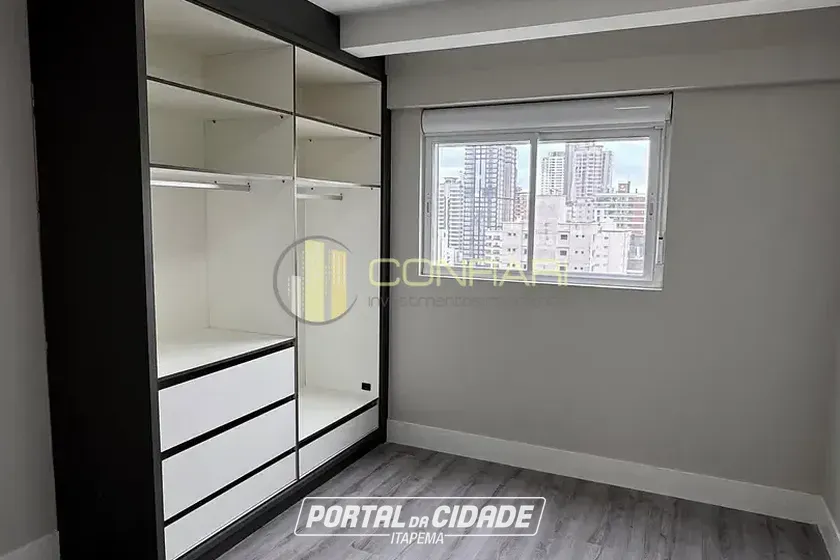 Apartamento &agrave; venda - 11245m&sup2; - meia praia