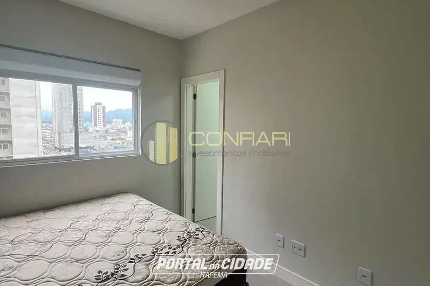 Apartamento para alugar - 180m&sup2; - Meia praia