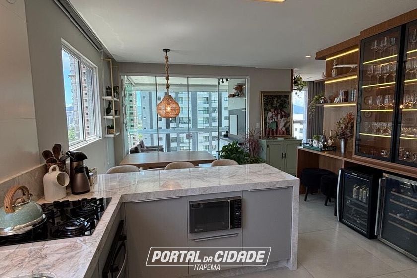 Apartamento &agrave; venda - 93m&sup2; - Meia Praia