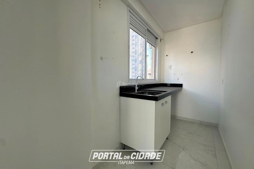 Apartamento &agrave; venda - 125m&sup2; - Meia Praia