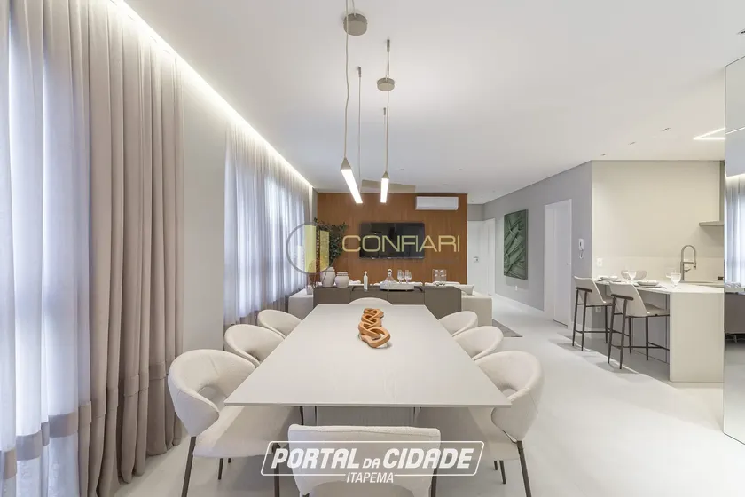 Apartamento &agrave; venda - 125m&sup2; - Meia Praia