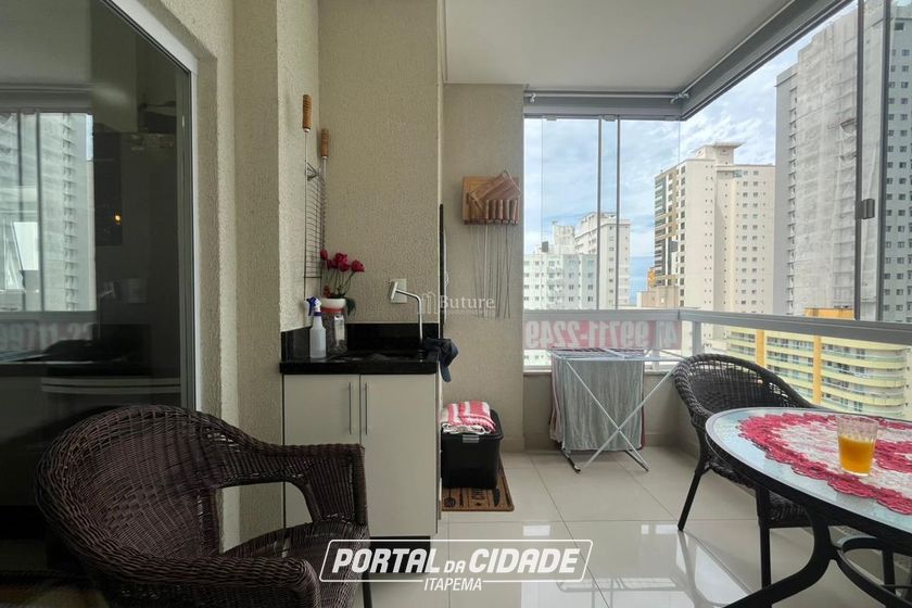 Apartamento &agrave; venda - 118m&sup2; - Meia Praia