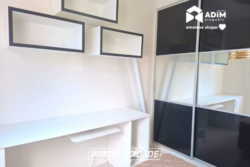 Apartamento para alugar - 172m&sup2; - Meia Praia