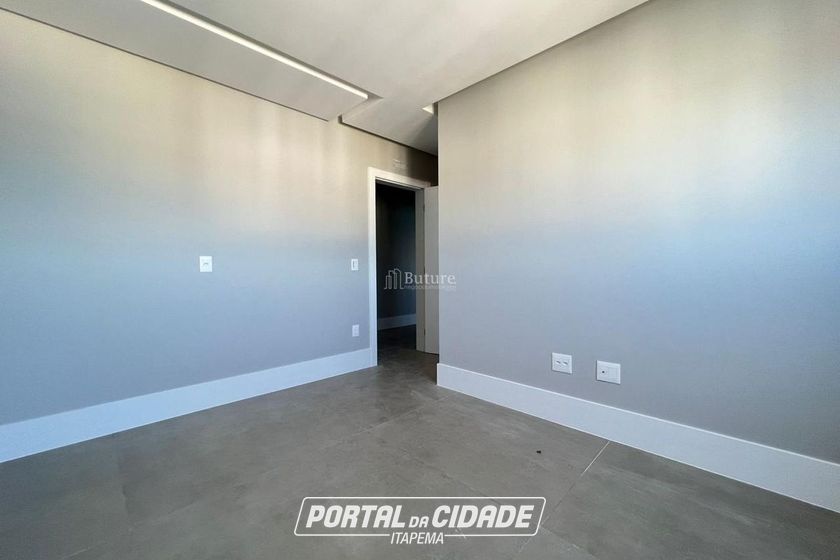 Apartamento &agrave; venda - 200m&sup2; - Meia Praia