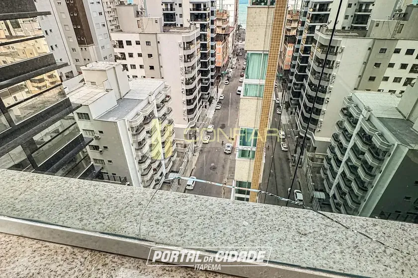 Apartamento &agrave; venda - 185m&sup2; - MEIA PRAIA