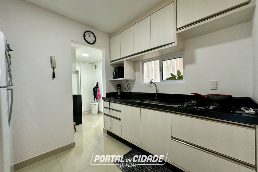 Apartamento &agrave; venda - 122m&sup2; - Meia Praia