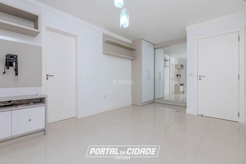 Apartamento &agrave; venda - 270m&sup2; - Meia Praia