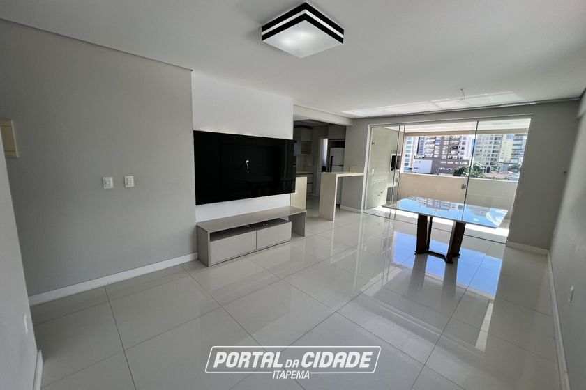 Apartamento &agrave; venda - 100m&sup2; - Meia Praia