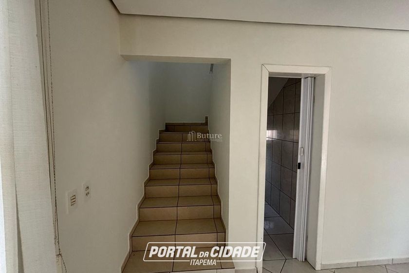 Casa &agrave; venda - 530m&sup2; - 