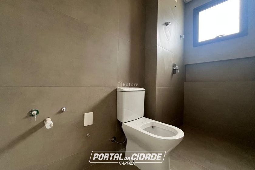 Apartamento &agrave; venda - 200m&sup2; - Meia Praia