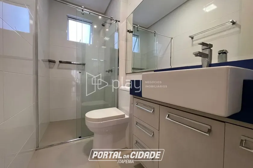Apartamento &agrave; venda - 178m&sup2; - Meia Praia