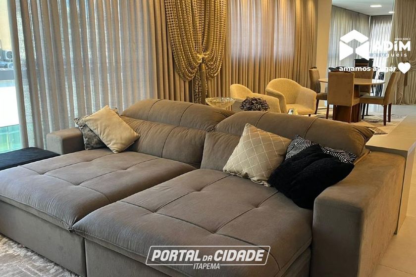 Apartamento para alugar - 200m&sup2; - Meia Praia