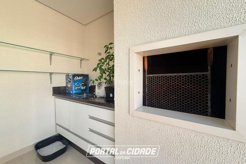 Apartamento &agrave; venda - 145m&sup2; - Meia Praia
