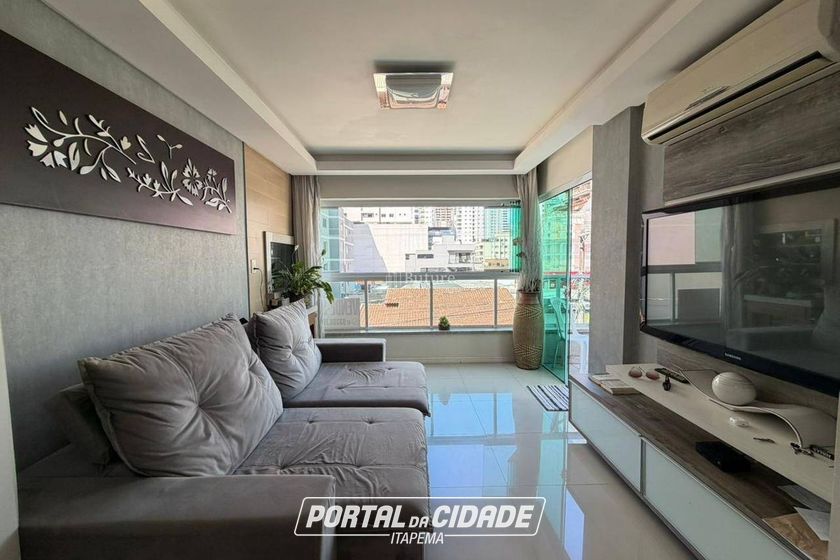 Apartamento &agrave; venda - 160m&sup2; - Meia Praia