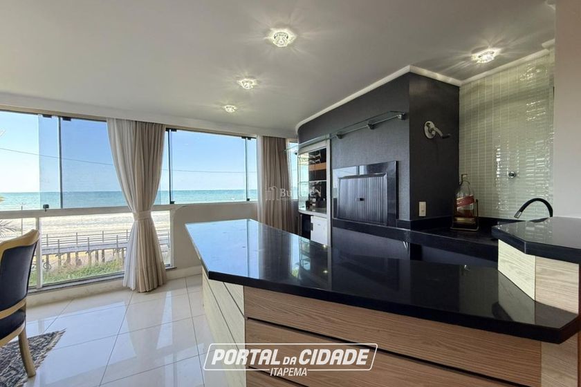 Apartamento &agrave; venda - 197m&sup2; - Meia Praia