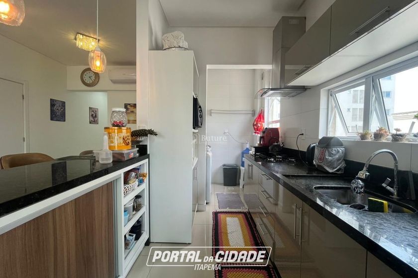 Apartamento &agrave; venda - 118m&sup2; - Meia Praia