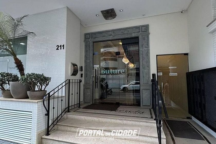 Apartamento &agrave; venda - Meia Praia