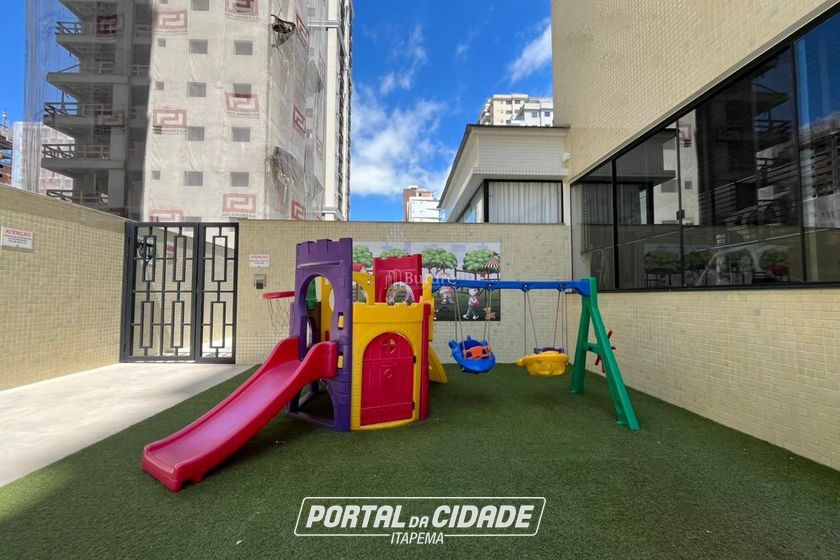 Apartamento &agrave; venda - 137m&sup2; - Meia Praia