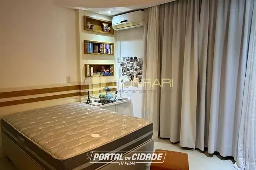 Casa para alugar - 300m&sup2; - Meia Praia