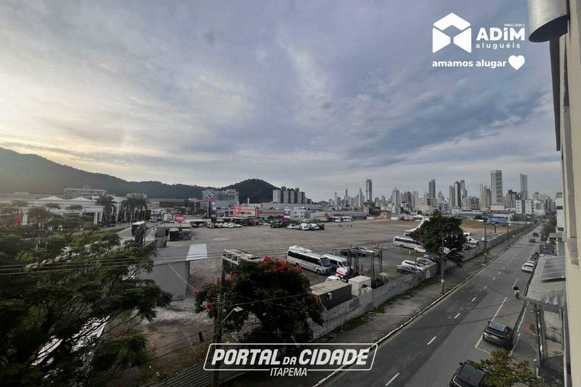 Apartamento para alugar - 64m&sup2; - Centro