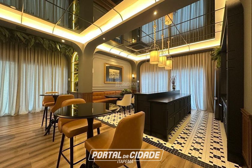 Apartamento &agrave; venda - 185m&sup2; - Meia Praia