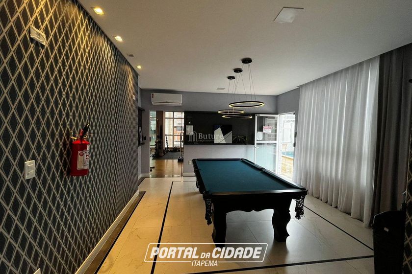 Apartamento &agrave; venda - 161m&sup2; - Meia Praia