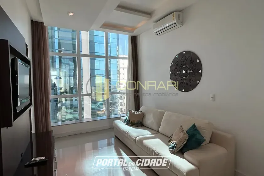 Apartamento &agrave; venda - 131m&sup2; - Meia Praia