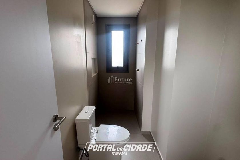 Apartamento &agrave; venda - 110m&sup2; - Meia Praia