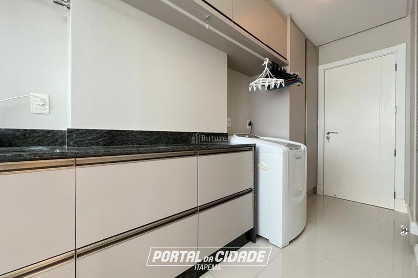 Apartamento &agrave; venda - 273m&sup2; - Meia Praia